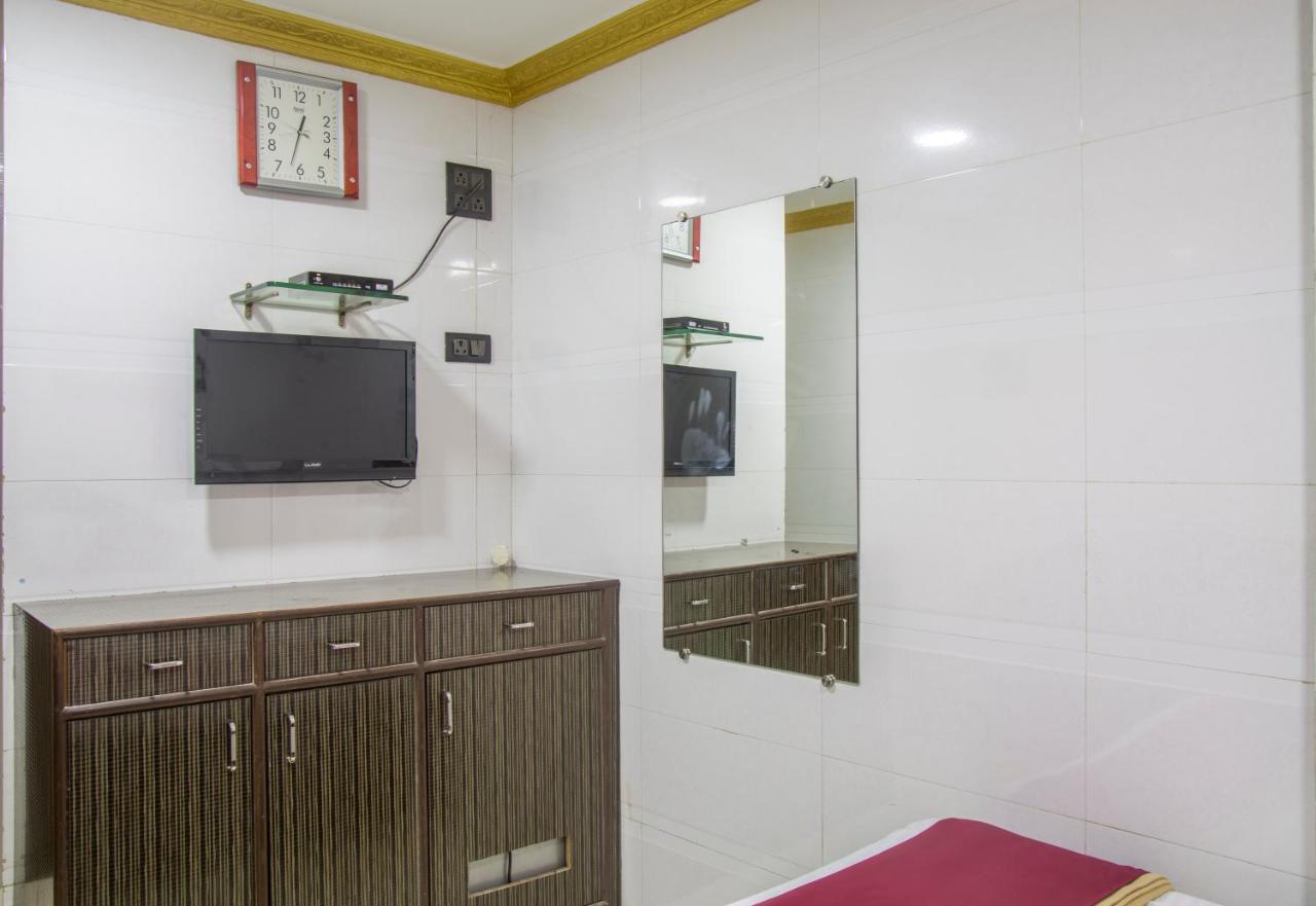 Relax Guest House Мумбаи Экстерьер фото